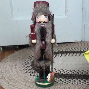 Woodsman 15 inch nutcracker